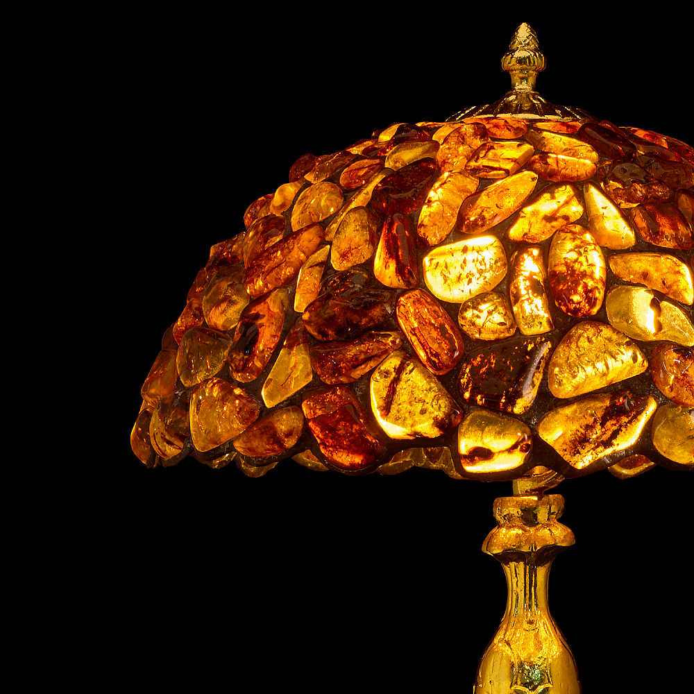 Настольная лампа из янтаря и бронзы - интернет магазин Русь Велика я фото 1