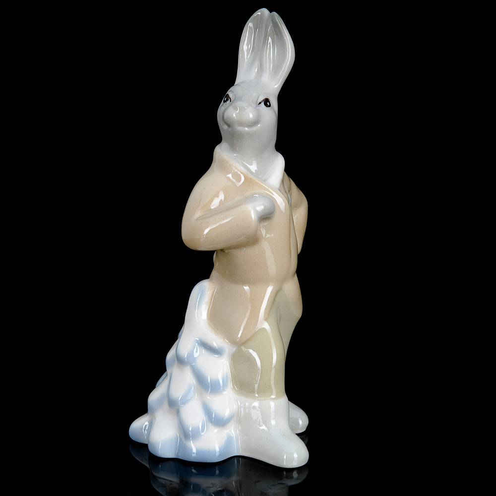 Статуэтка «Заяц с елкой». ИФЗ - интернет магазин Русь Велика я фото 1