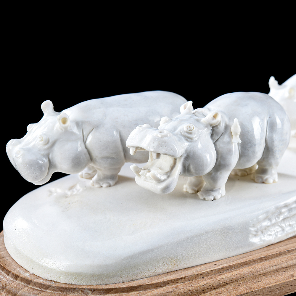 Скульптура из рога лося «Семья бегемотов» - интернет магазин Русь Велика я фото 1