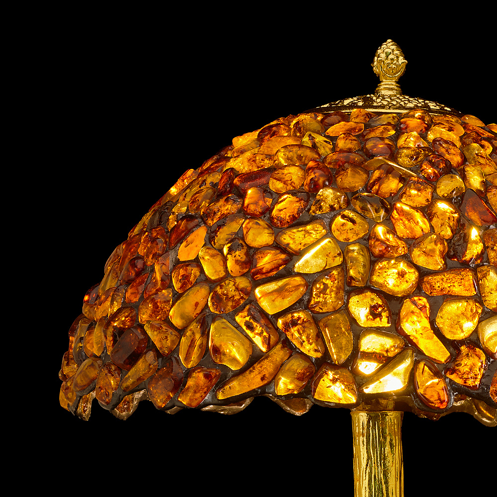 Настольная лампа из янтаря и бронзы - интернет магазин Русь Велика я фото 1