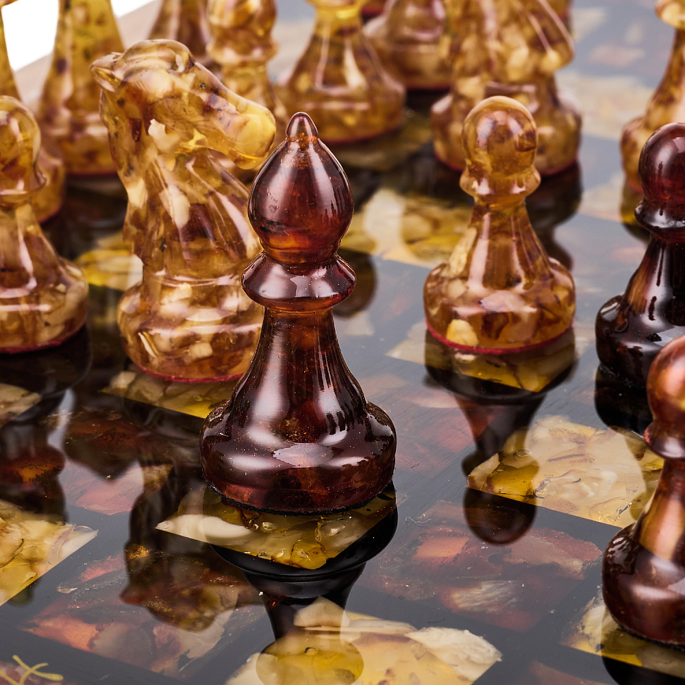 Шахматы с инкрустацией и фигурами из янтаря 28х28 см - интернет магазин Русь Велика я фото 5