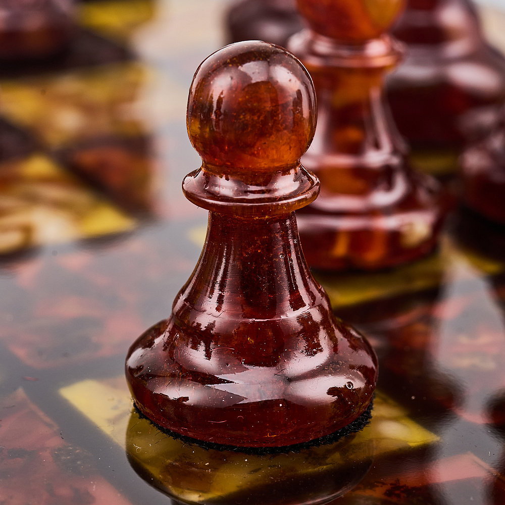 Шахматы с инкрустацией и фигурами из янтаря 30х30 см - интернет магазин Русь Велика я фото 7