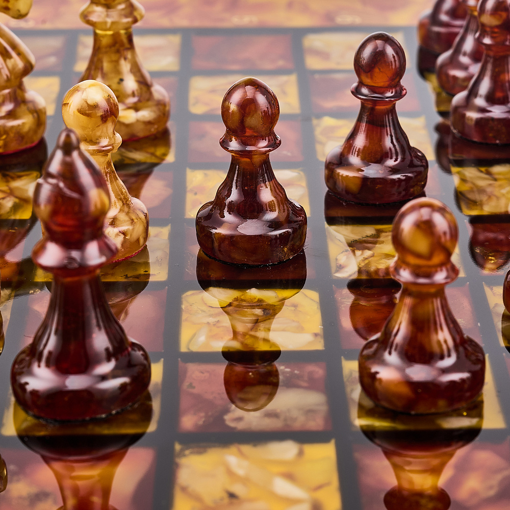Шахматы с инкрустацией и фигурами из янтаря 30х30 см - интернет магазин Русь Велика я фото 6