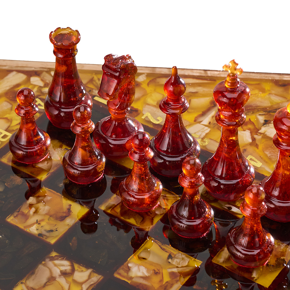 Шахматы с инкрустацией и фигурами из янтаря «Тело Платона» 46х46 см - интернет магазин Русь Велика я фото 1