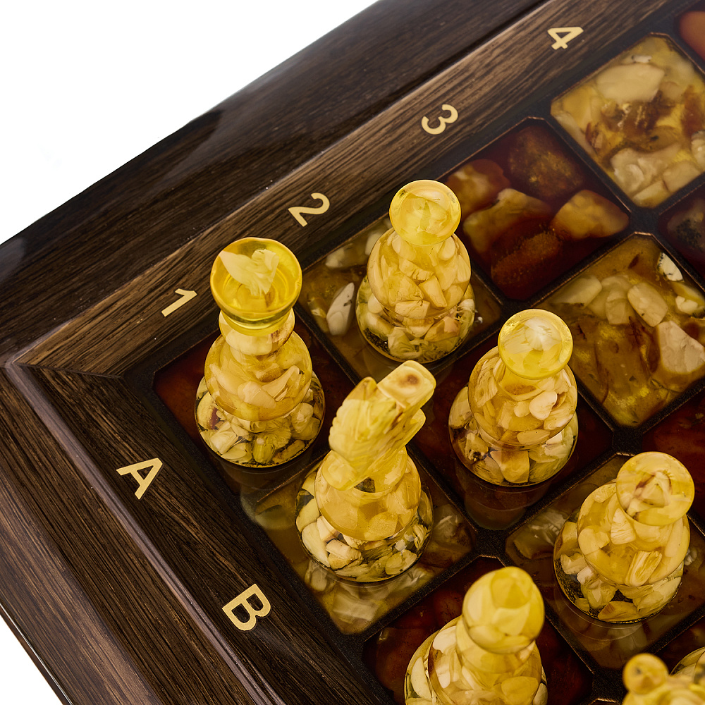 Шахматы из мореного дуба с янтарными фигурами 45х45 см - интернет магазин Русь Велика я фото 5