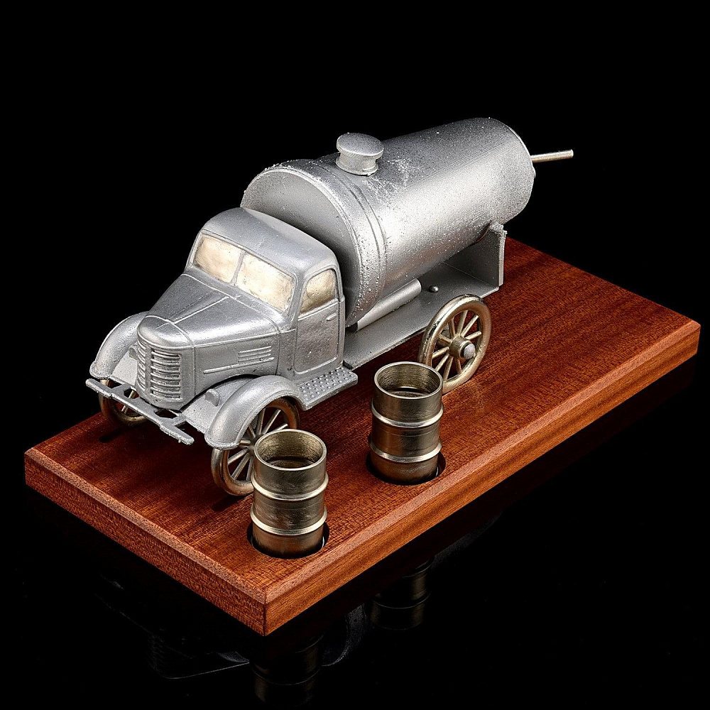 Питейный набор со стопками «Ретро-грузовик» - интернет магазин Русь Велика я 