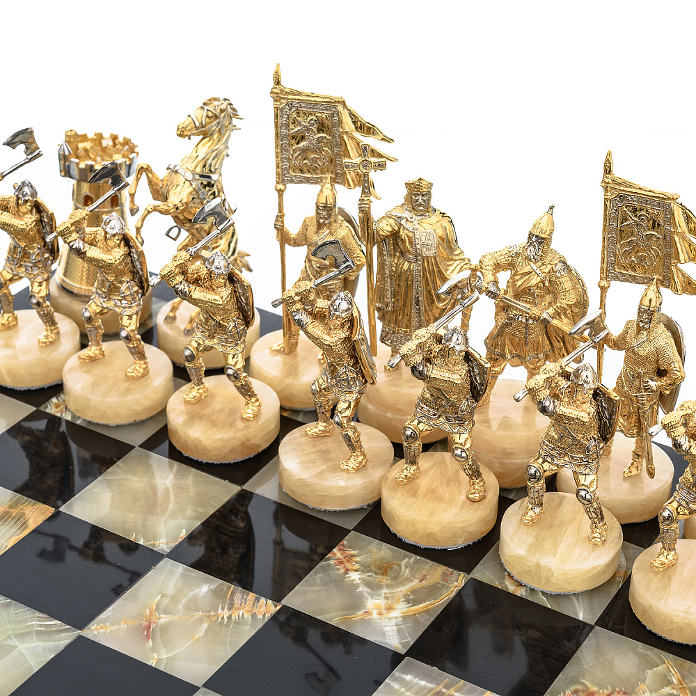 Шахматы с полем из камня и фигурами из серебра «Сражение» 35х35 см - интернет магазин Русь Велика я фото 1