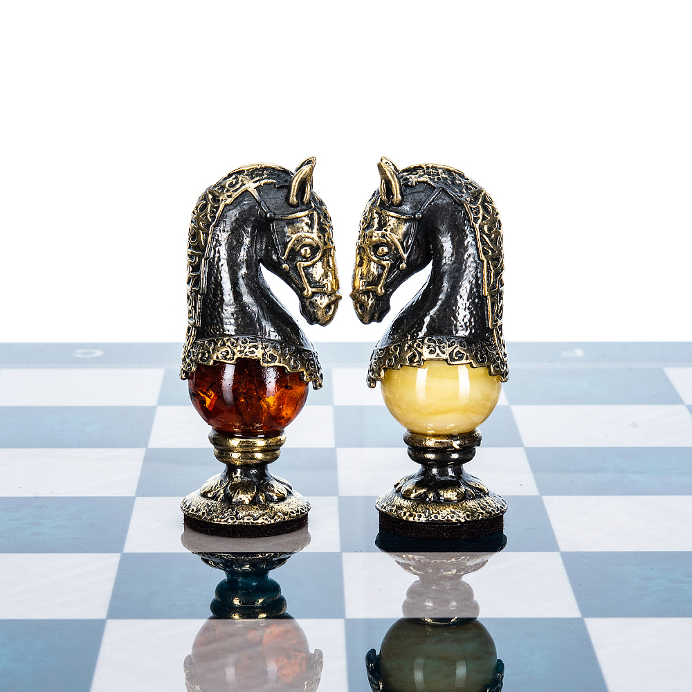 Шахматы с янтарными фигурами «Рыцарский турнир» 48х48 см - интернет магазин Русь Велика я фото 3