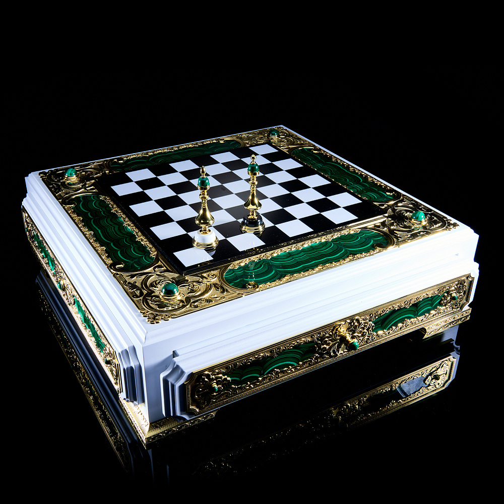 Шахматы «Баталия» в ларце из малахита 54х54 см. Златоуст - интернет магазин Русь Велика я фото 13