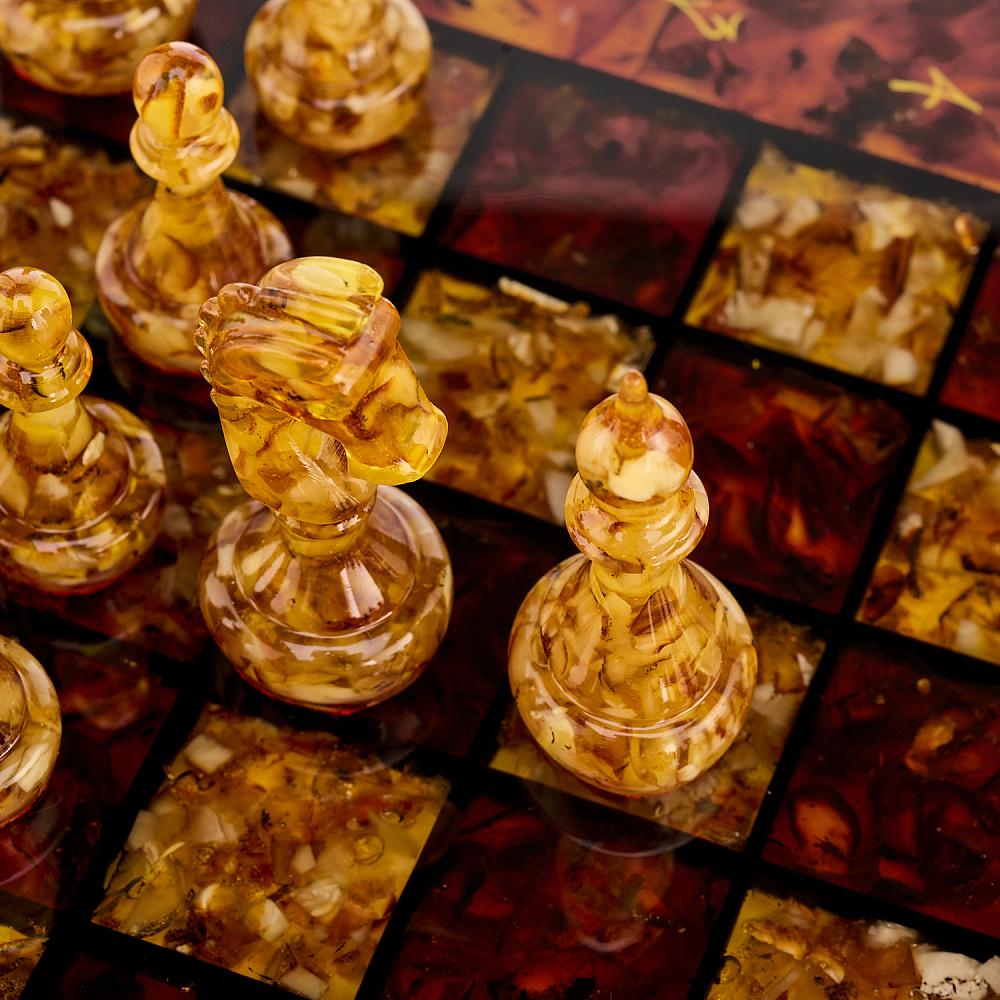 Шахматы с инкрустацией и фигурами из янтаря 37х37 см - интернет магазин Русь Велика я фото 10