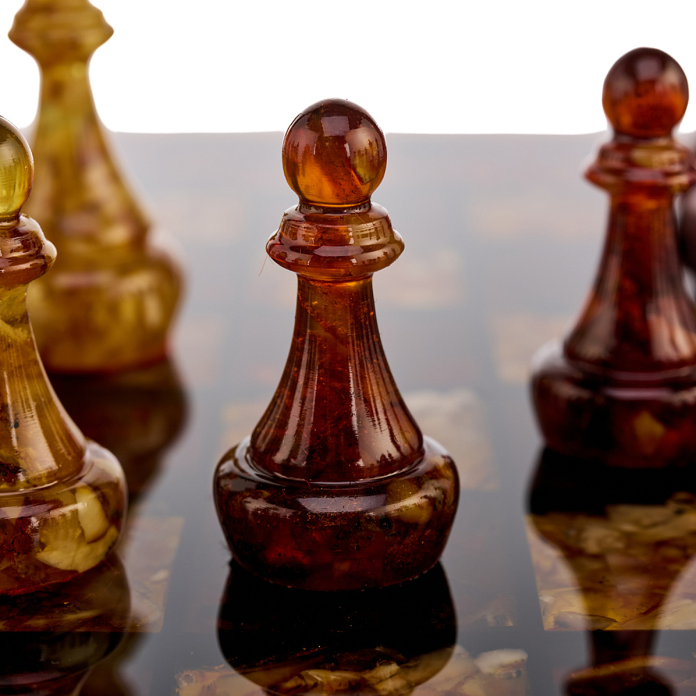 Шахматы с инкрустацией и фигурами из янтаря 37х37 см - интернет магазин Русь Велика я фото 4