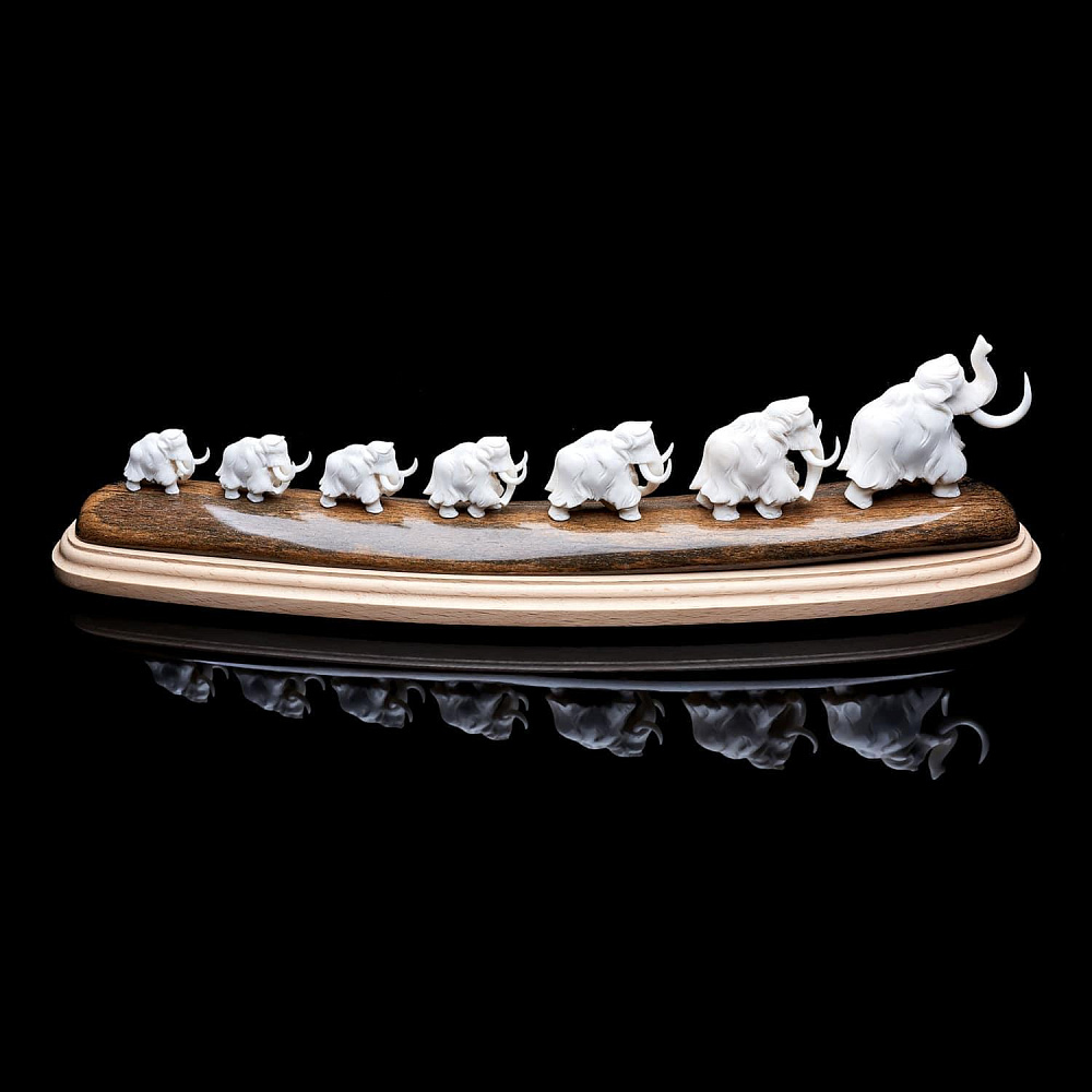 Скульптура из кости «Кочующее стадо мамонтов» на деревянной подставке - интернет магазин Русь Велика я фото 2