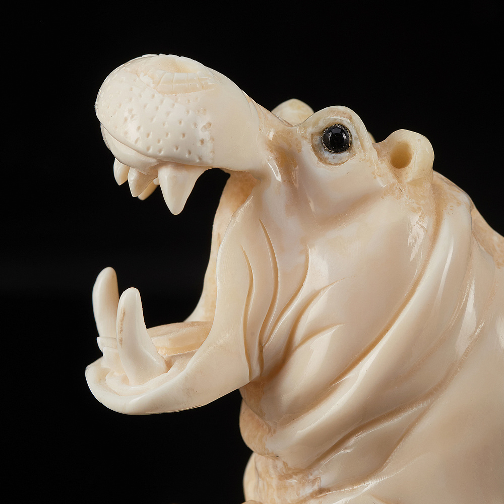 Скульптура из кости «Бегемот Маша» - интернет магазин Русь Велика я фото 3