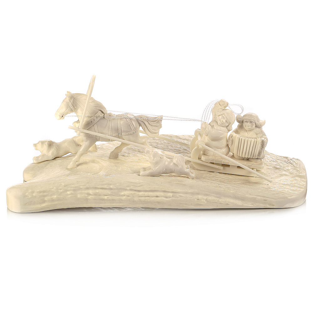 Композиция из кости «К девчатам» - интернет магазин Русь Велика я 