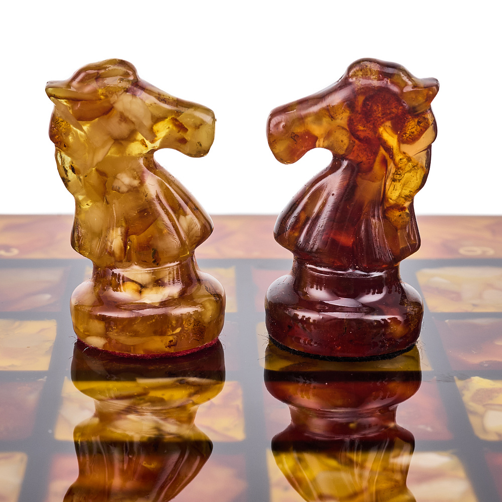 Шахматы с инкрустацией и фигурами из янтаря 30х30 см - интернет магазин Русь Велика я фото 3