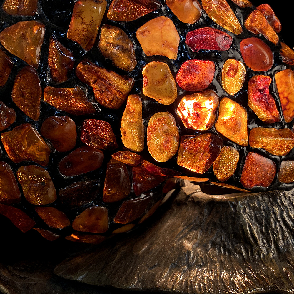 Настольная лампа из янтаря и бронзы «Улитка» - интернет магазин Русь Велика я фото 3