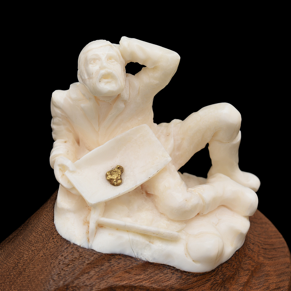 Скульптура из кости «Старатель» - интернет магазин Русь Велика я фото 1