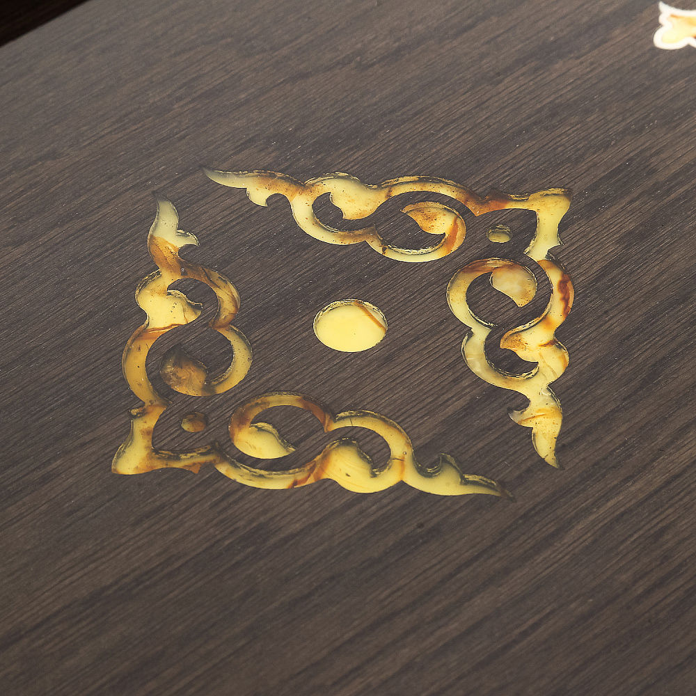 Нарды из мореного дуба с инкрустацией и фишками из янтаря «Черное золото» - интернет магазин Русь Велика я фото 7