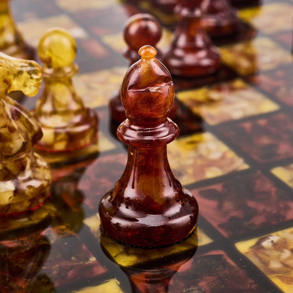 Шахматы с инкрустацией и фигурами из янтаря 30х30 см - интернет магазин Русь Велика я фото 6