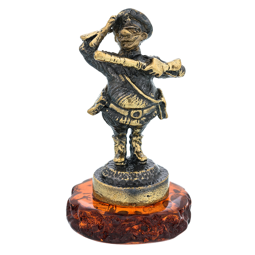 Статуэтка с янтарем «Регулировщик» - интернет магазин Русь Велика я 