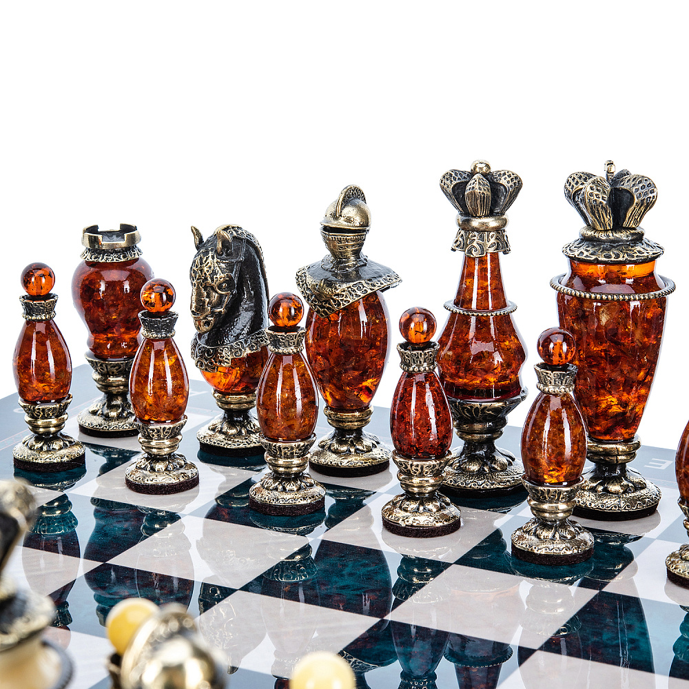 Шахматы с янтарными фигурами «Рыцарский турнир» 48х48 см - интернет магазин Русь Велика я фото 1