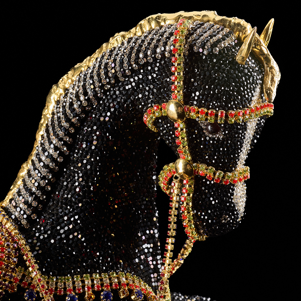 Символ 2026 года. Скульптура с хрустальными стразами «Лошадь Джет» - интернет магазин Русь Велика я фото 2