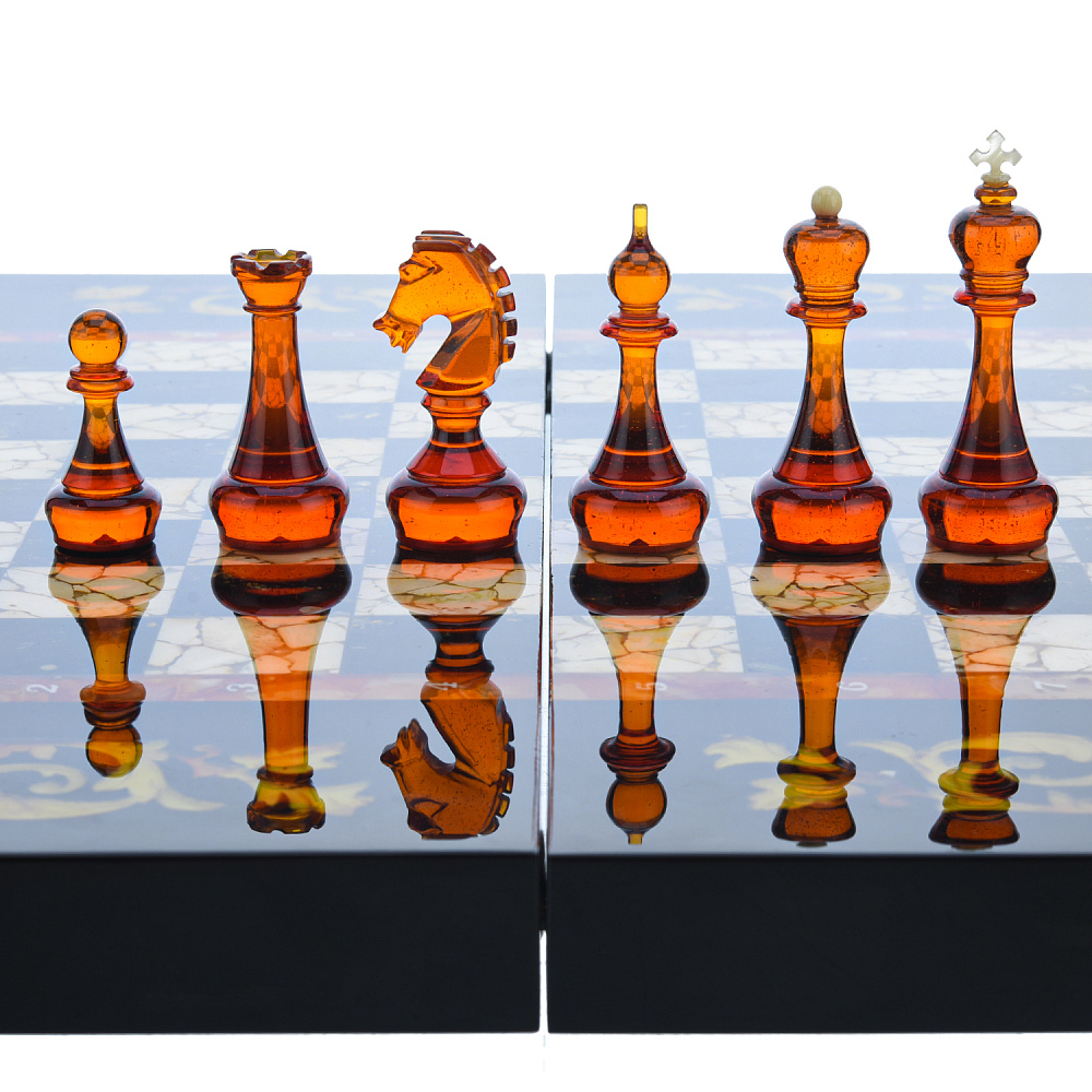 Шахматы с инкрустацией и фигурами из янтаря «Классика» 56х56 см - интернет магазин Русь Велика я фото 3
