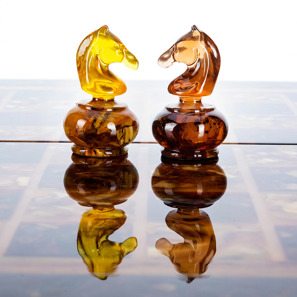 Шахматы с инкрустацией и фигурами из янтаря 46х23 см - интернет магазин Русь Велика я фото 3