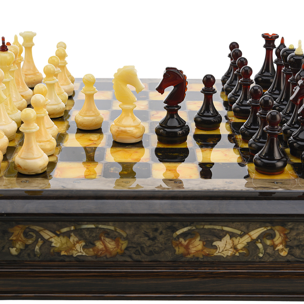 Шахматы из карельской березы с фигурами из янтаря 45х45 см - интернет магазин Русь Велика я фото 5