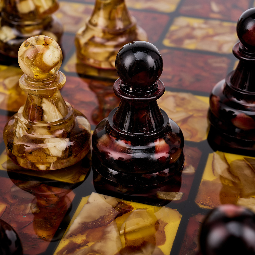 Шахматы с инкрустацией и фигурами из янтаря «Камелот» 45х45 см - интернет магазин Русь Велика я фото 8