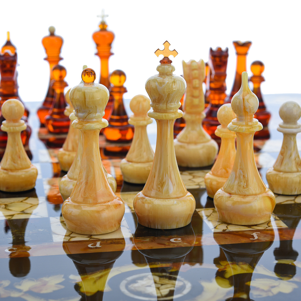 Шахматы с инкрустацией и фигурами из янтаря «Классика» 56х56 см - интернет магазин Русь Велика я фото 11