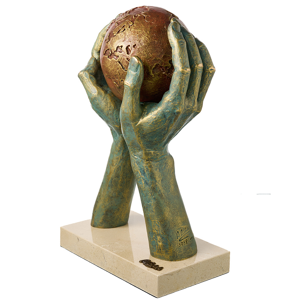 Скульптура «Мир в твоих руках» - интернет магазин Русь Велика я фото 1