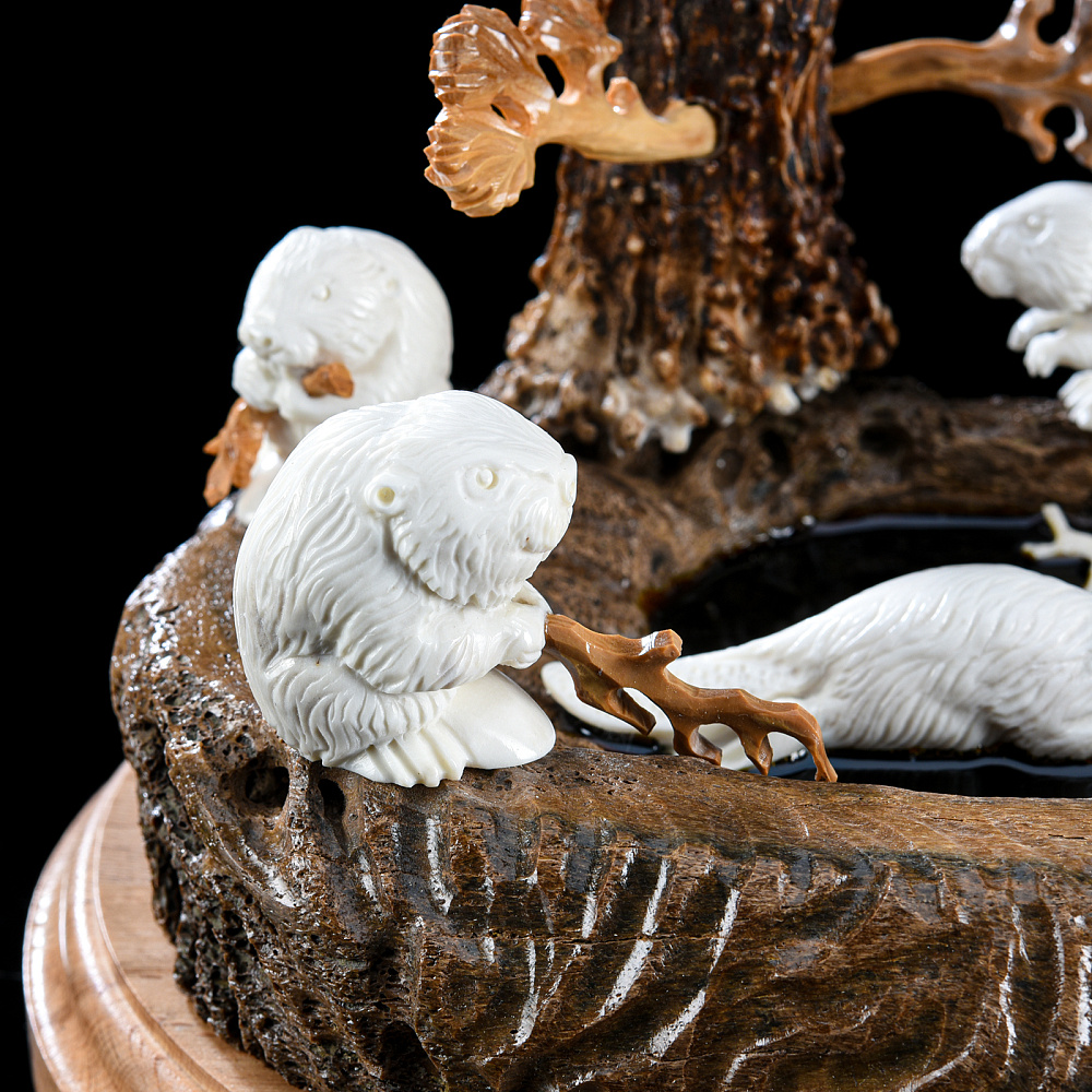 Скульптура из рога лося «Бобры» - интернет магазин Русь Велика я фото 1