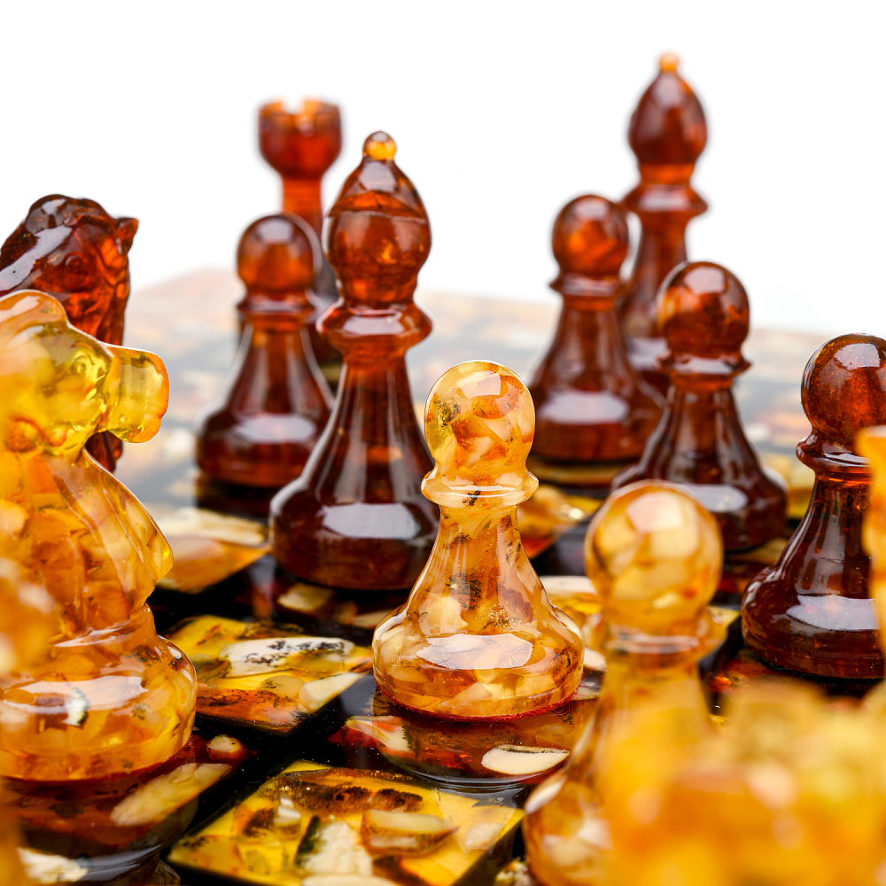 Шахматный ларец с инкрустацией и фигурами из янтаря 30х30 см - интернет магазин Русь Велика я фото 7