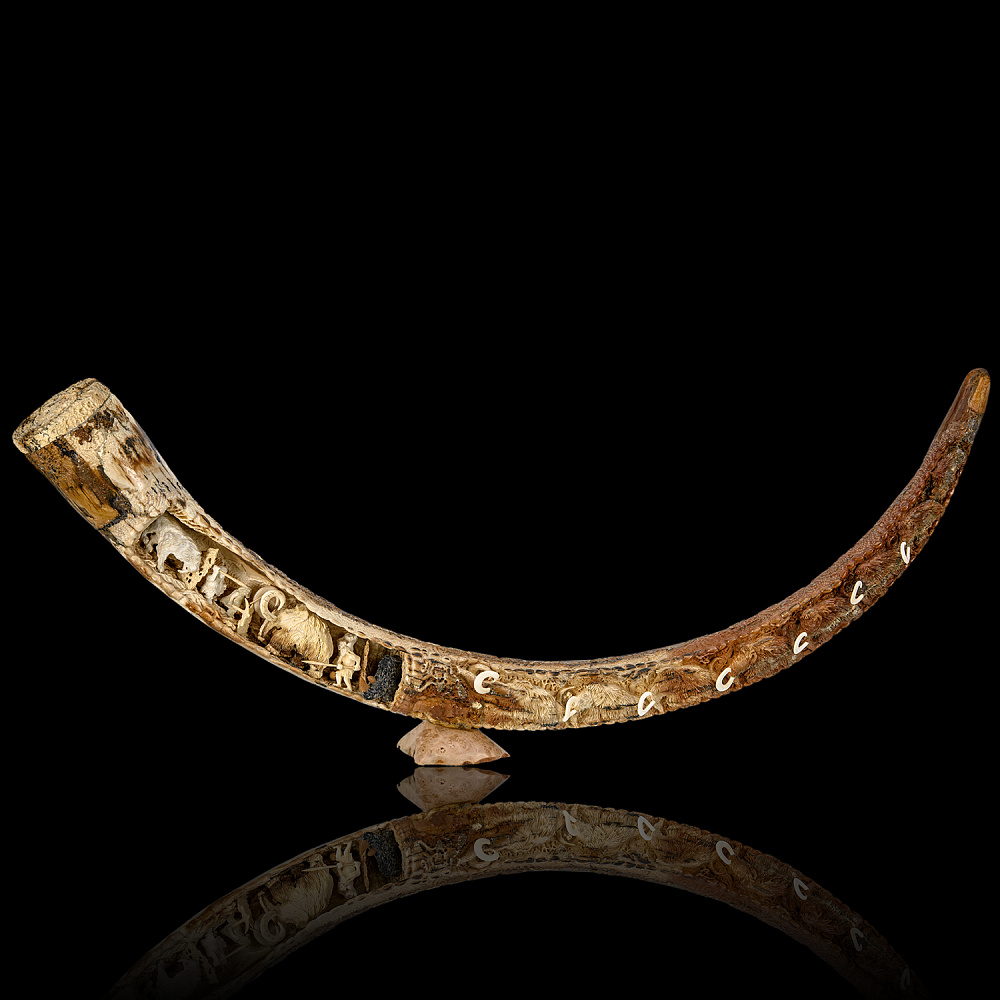 Композиция из бивня мамонта «Охота первобытных людей» - интернет магазин Русь Велика я 