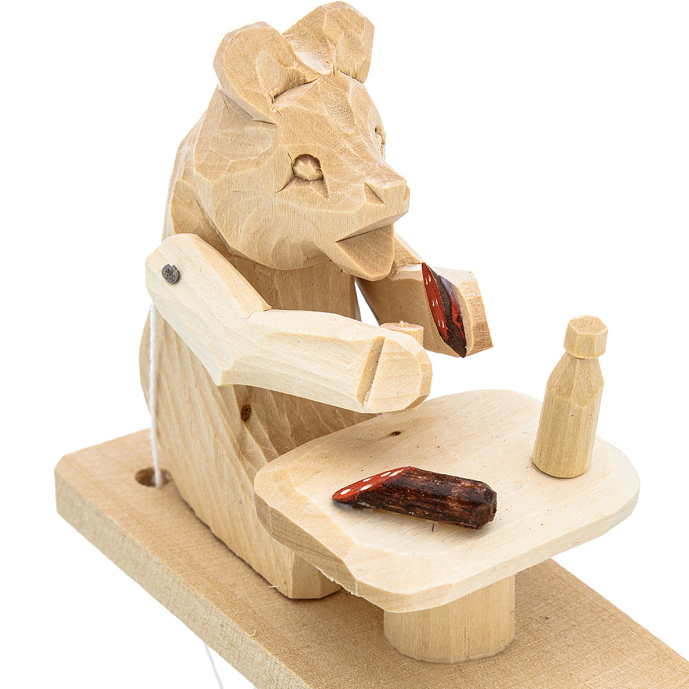 Богородская деревянная игрушка «Медведь с колбасой» - интернет магазин Русь Велика я фото 1