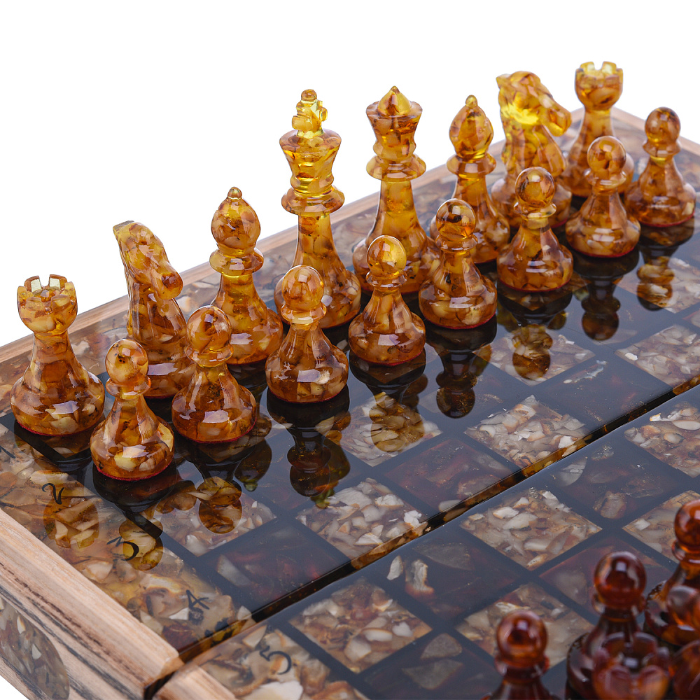Шахматы складные с инкрустацией и фигурами из янтаря 28х28 см - интернет магазин Русь Велика я фото 2