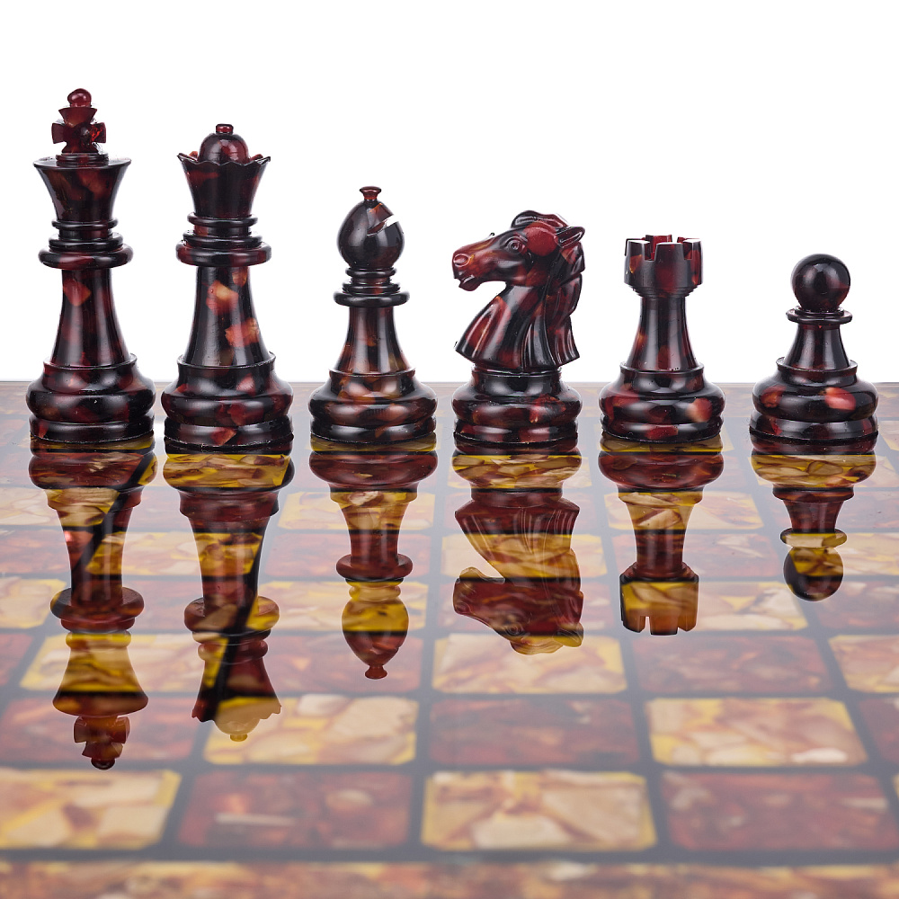 Шахматы с инкрустацией и фигурами из янтаря «Камелот» 45х45 см - интернет магазин Русь Велика я фото 2