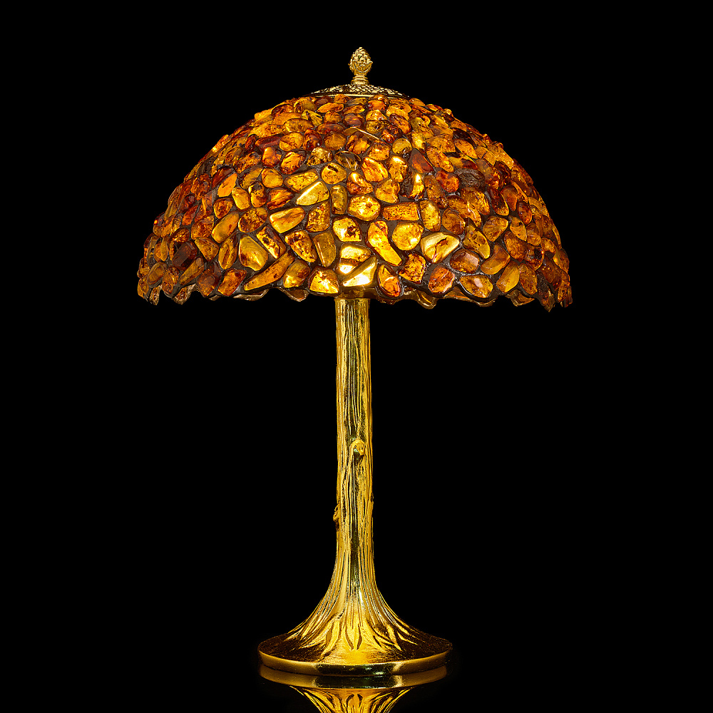 Настольная лампа из янтаря и бронзы - интернет магазин Русь Велика я 