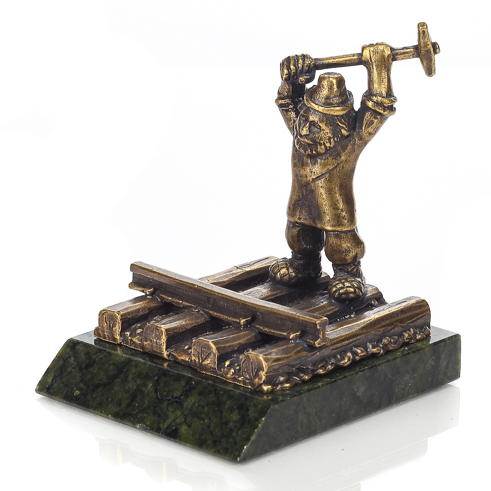 Бронзовая статуэтка «Путейщик» - интернет магазин Русь Велика я 