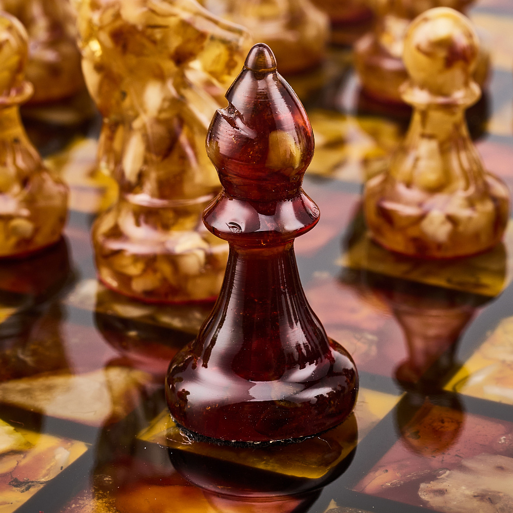 Шахматы с инкрустацией и фигурами из янтаря 30х30 см - интернет магазин Русь Велика я фото 7