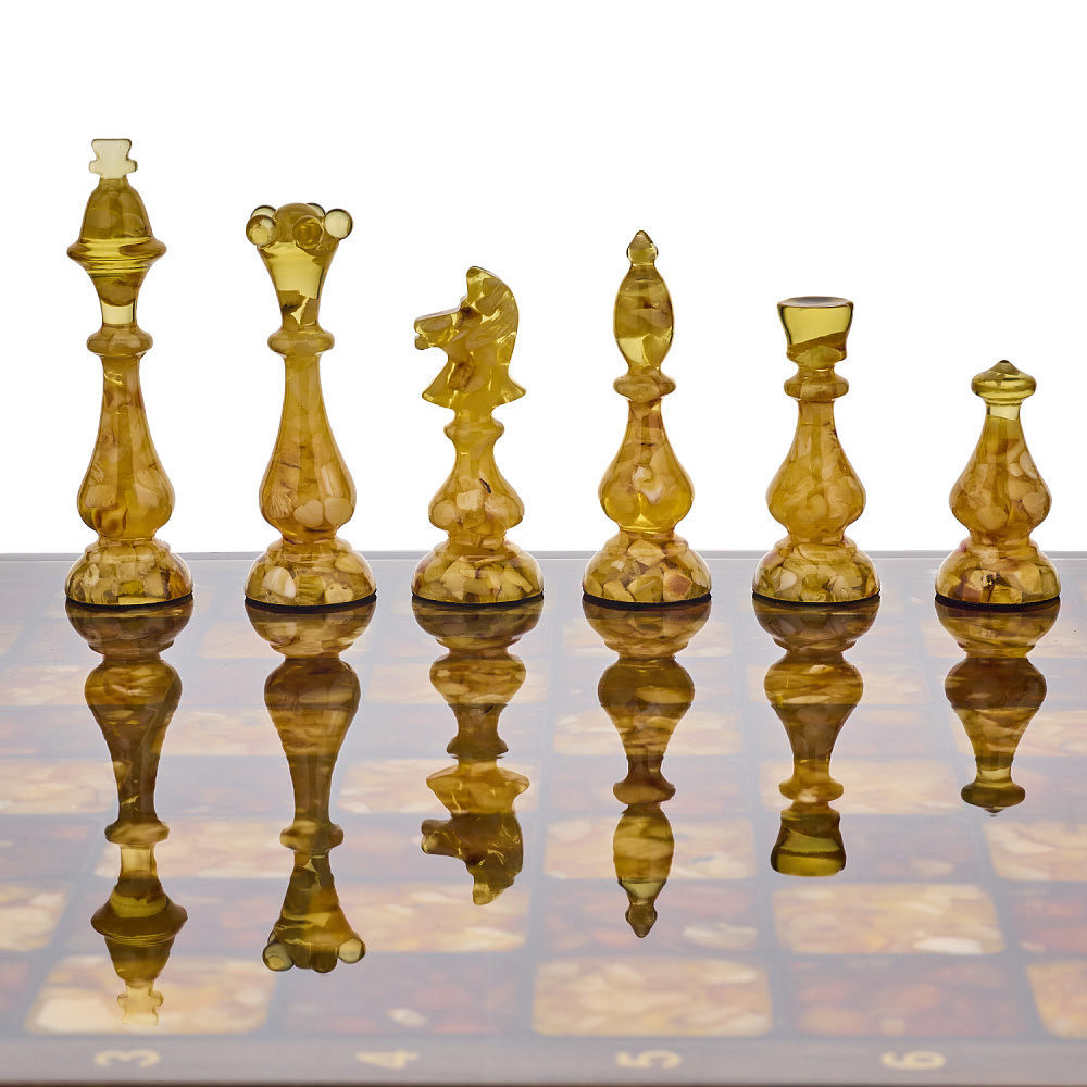 Шахматы из мореного дуба с янтарными фигурами 45х45 см - интернет магазин Русь Велика я фото 1