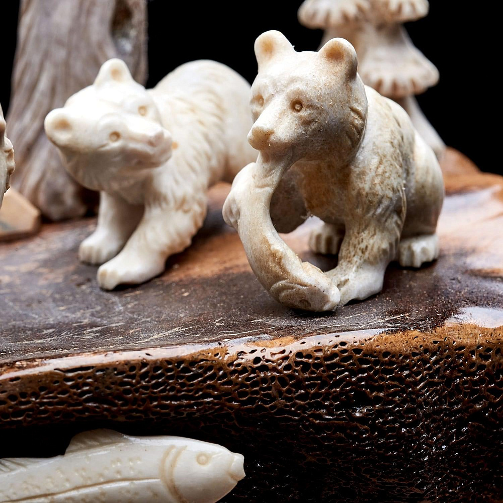 Скульптура из рога лося «Медведи на рыбалке» - интернет магазин Русь Велика я фото 7