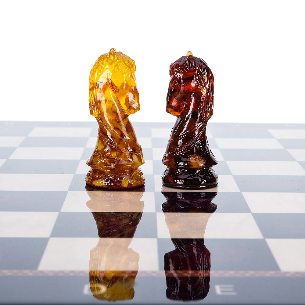 Шахматы с янтарными фигурами «Ледовое побоище» 48х48 см - интернет магазин Русь Велика я фото 3