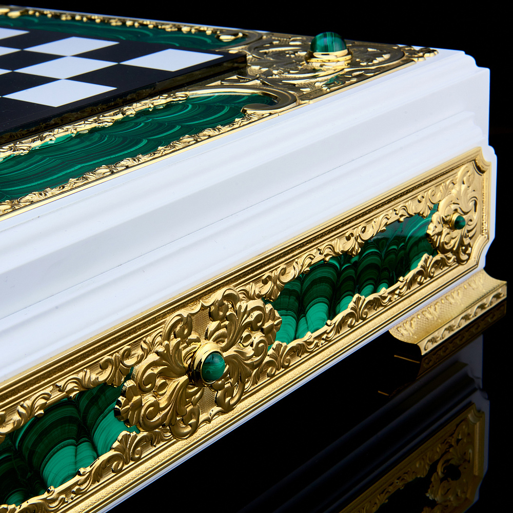 Шахматы «Баталия» в ларце из малахита 54х54 см. Златоуст - интернет магазин Русь Велика я фото 5