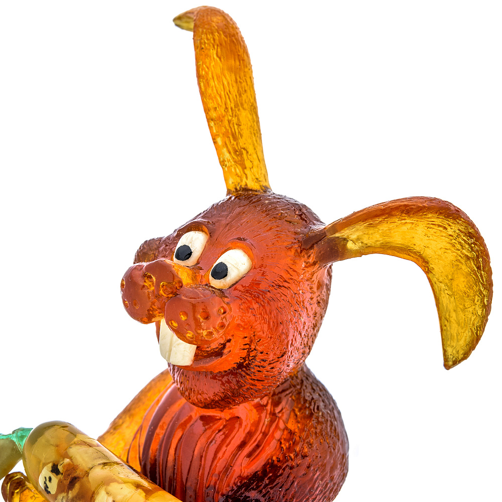 Статуэтка из янтаря Кролик с морковкой «Живите сладко» - интернет магазин Русь Велика я фото 6