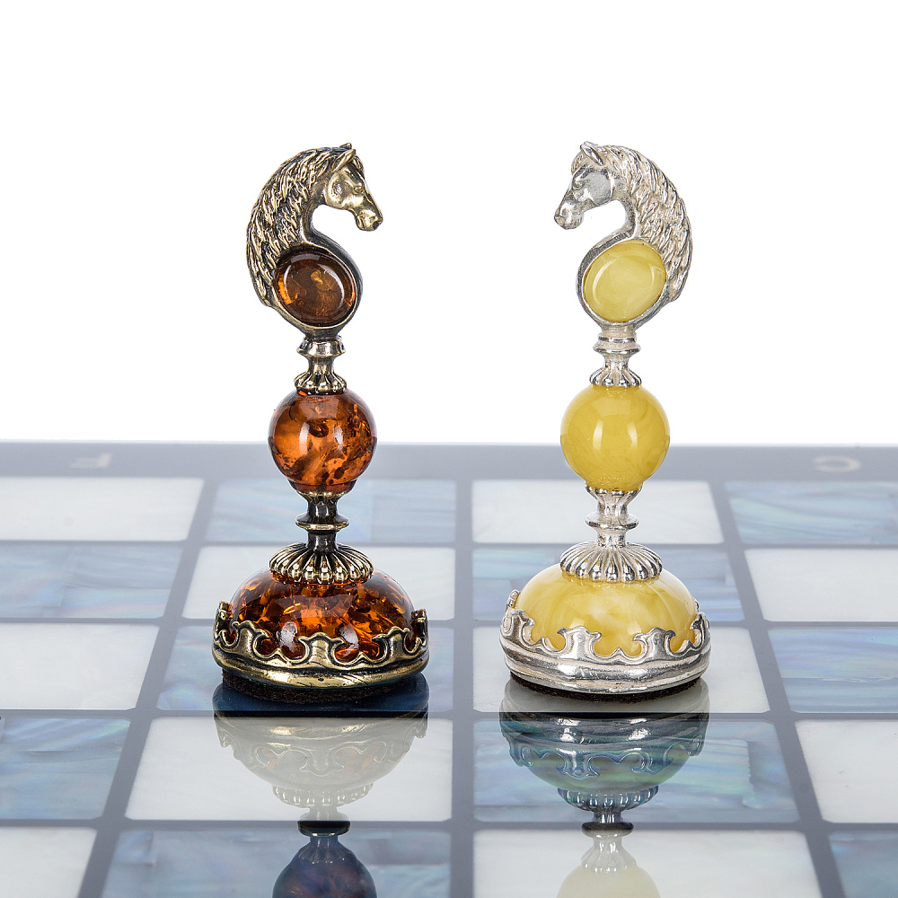 Шахматы с перламутром и янтарными фигурами 45х45 см - интернет магазин Русь Велика я фото 3