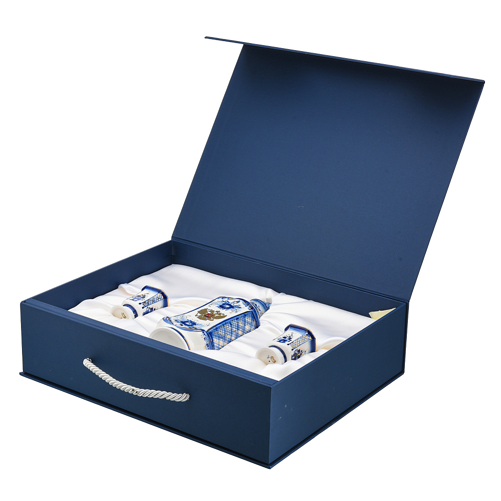 Штоф со стопками «Герб РФ». Гжель в золоте - интернет магазин Русь Велика я фото 1