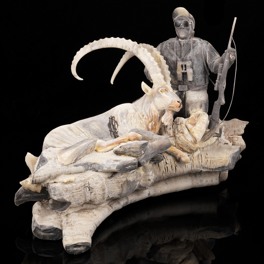 Скульптура из рога «Охотник с козерогом» - интернет магазин Русь Велика я фото 2