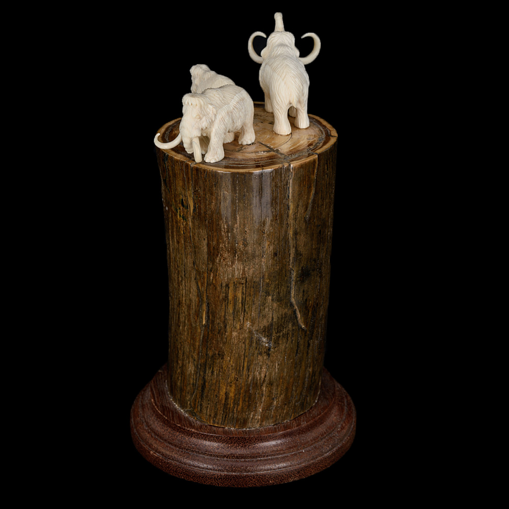 Скульптура из бивня мамонта «Семья мамонтов» - интернет магазин Русь Велика я фото 2